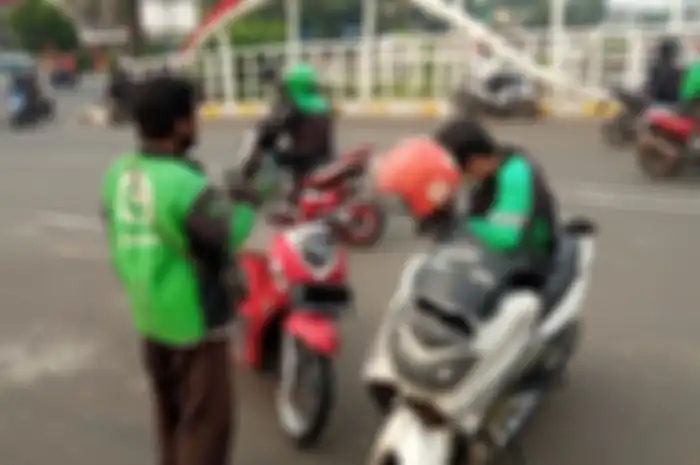 Hasil survei menjelaskan pendapatan driver ojol perhari cukup mengkhawatirkan. 