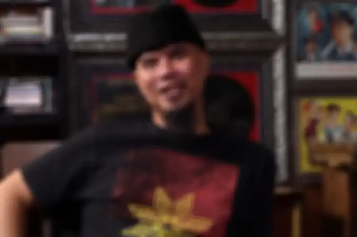 Ahmad Dhani jenuh bikin lagu hits lagi karena nggak butuh eksistensi di dunia musik.
