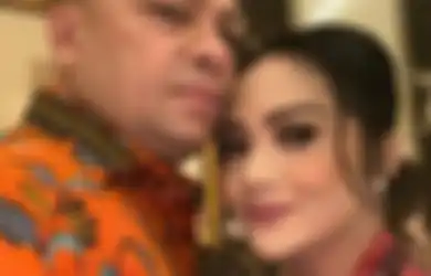Seolah Ingin Tunjukkan Keharmonisannya Bersama Raul Lemos, Kebiasaan Krisdayanti Posting Foto Mesra Justru Disebut Pakar Sembunyikan Makna Lain yang Jauh dari Kata Bahagia!
