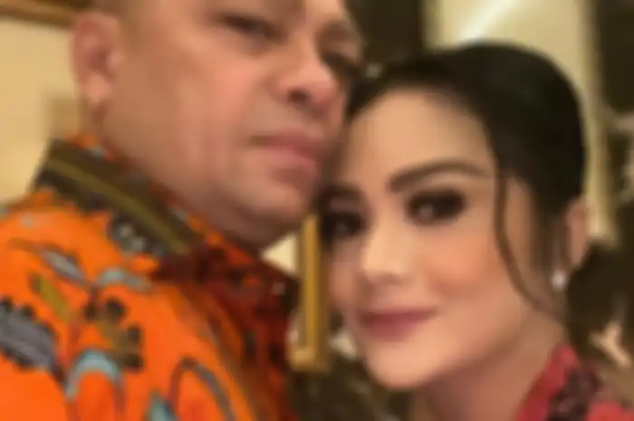 Tak Terima Raul Lemos Disebut Gila Hormat, Krisdayanti Justru Keceplosan Ungkap Dirinya Kerap Disemprot di Depan Orang oleh sang Suami Gegara Kelakuannya Dianggap Salah