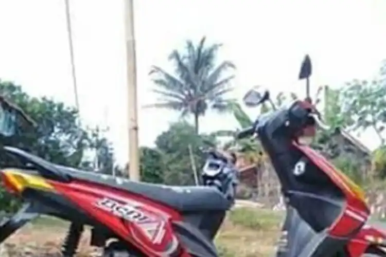  Pamer Honda BeAT di Pinggir Jalan, Pemilik Motor Malah Dibully Netizen, Ternyata Ada yang Aneh