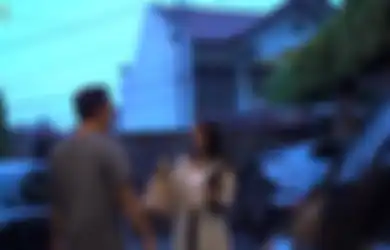 Naik Pitam Pergoki Suaminya Selingkuh dengan Gadis Muda, Istri Denny Cagur Mencak-mencak Pernikahan 14 Tahun Terancam Kandas