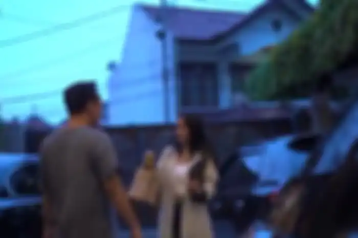 Naik Pitam Pergoki Suaminya Selingkuh dengan Gadis Muda, Istri Denny Cagur Mencak-mencak: Ini Siapa?