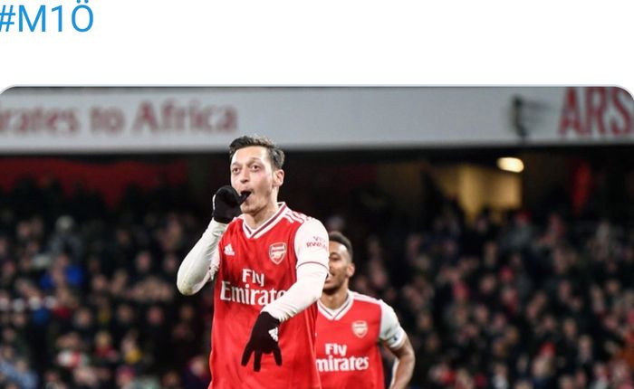 Selebrasi pemain Arsenal, Mesut Oezil, setelah berhasil menjebol gawang Newcastle United pada laga pekan ke-26 Liga Inggris di Emirates Stadium, Minggu (16/2/2020).