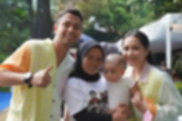 Sus Rini bersama Raffi Ahmad, Rayyanza dan Nagita Slavina