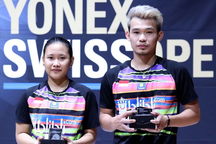 Rinov Rivaldy/Pitha Hnaingtyas Mentari usai menjadi runner-up Swiss Open 2019, Minggu (17/3/2019).