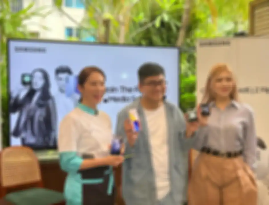Chef Narae, Ricky Bunardi (MX Product Marketing Senior Manager, Samsung Electronics Indonesia), dan Michele Alex di Consumer Launch Galaxy Z Fold5 | Z Flip5 yang diadakan di Tawa Terrace, Kota Kasablanka, Jakarta, pada Jumat, (18/8/2023)