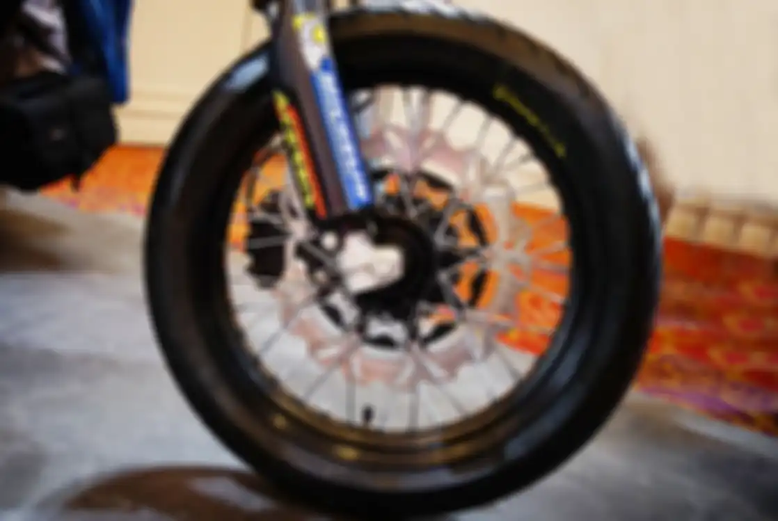 modifikasi Honda CRF150L bergaya supermoto