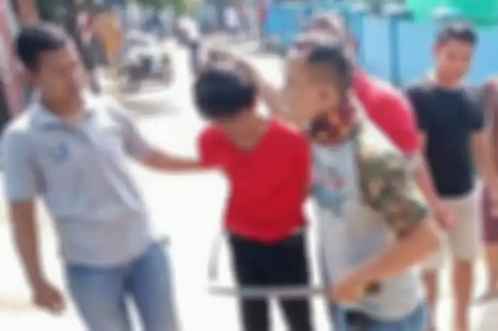 Ilustrasi begal motor bersenjata tajam ditangkap polisi.