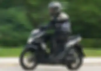 Ngeri! Masih Berani Naik Motor Enggak Pakai Jaket? Siap-siap Mengalami  Masalah Serius Ini