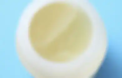 Punya Petroleum Jelly? Bisa Jadi Lip Balm dan 4 Fungsi Berikut Ini!