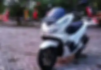 Honda Siapkan PCX Terbaru, Speknya Bikin Torsi Motor PCX Bensin Kalah Jauh