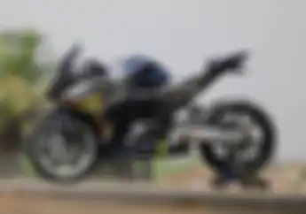 Kombinasi Warna dan Stripping Nyala, Tampilan New Honda CBR 150R Manis Banget