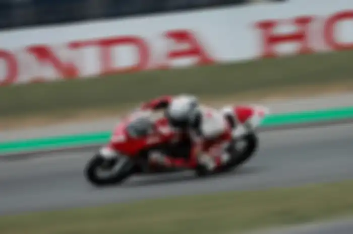 Veda Ega Pratama memenangkan Race 2 ATC Thailand 2023. Makin dominan di puncak klasemen. 