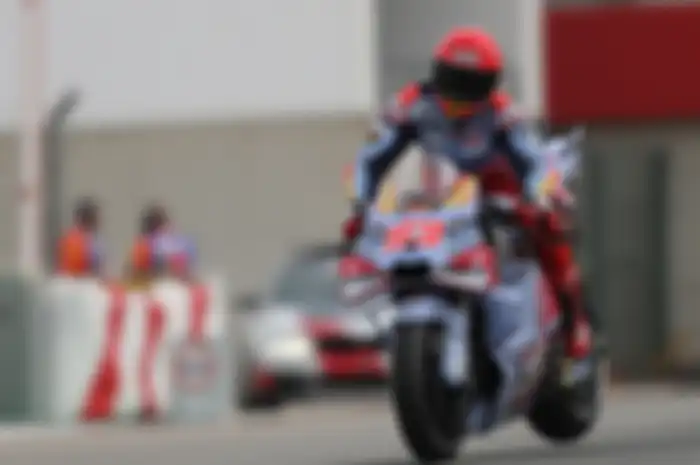 Marc Marquez berhasil podium di Sprint Race MotoGP Portugal 2024. Francesco Bagnaia lakukan kesalahan. 