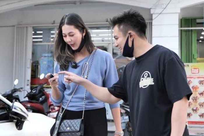 Tiba-tiba dihadiahi mobil mewah oleh Baim Wong, reaksi Paula Verhoeven jadi sorotan