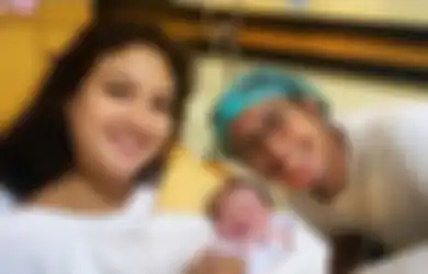 'Hi, Namaku Nadi Djiwa Anggara', Gemasnya Putri Pertama Nadine Chandrawinata dan Dimas Anggara yang Baru Lahir, Ucapan Selamat Banjiri Kolom Komentar!