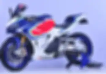 Wow, Yamaha YZF-R25 2015 Kaki-kakinya Dimodifikasi Ala Gado-gado