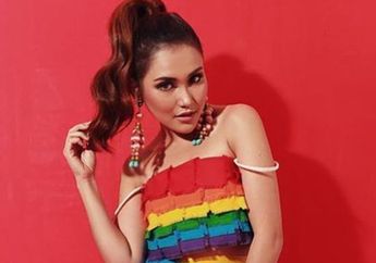 Ngaku Pernah Ditimpuk Tanah Liat Becek Saat Manggung hingga Cuma Diberi Honor Rp 250 Ribu per 3 Jam, Ayu Ting Ting Bikin Atta Halilintar Syok Usai Kini Berhasil Raup Rp 1 Miliar per Bulan: Artis Paling Kaya!