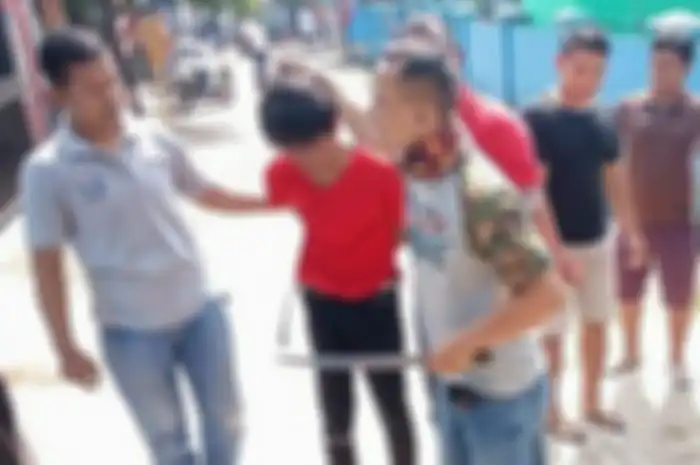 Begal penganiaya anggota TNI di Bekasi ditangkap polisi.