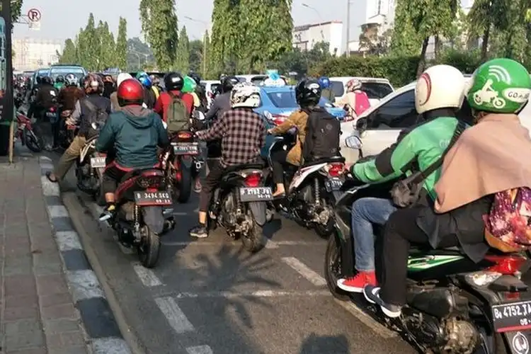 Jangan Bingung Liat Kotak Kuning di Perempatan Jalan, Begini Fungsinya