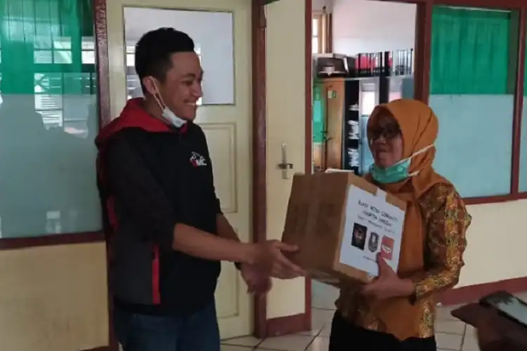 Bantu Berantas Virus Corona, BMC Sanggau Beri Bantuan ke Tenaga Medis di RSUD M. Th Djaman Sanggau