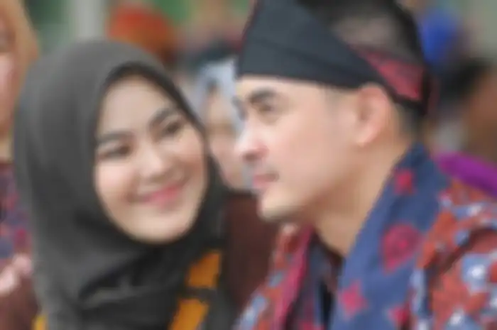 Tak Pernah Keluhkan Nasib Meski Harus Banting Tulang Sendirian, Kini Terungkap Alasan Sherrin Tharia Nekat Gugat Cerai Zumi Zola yang  Masih Meringkuk di Penjara