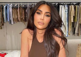 Tampil Kembar dengan Kris Jenner yang Rayakan Ulang Tahun ke-65, Kim Kardashian Kagum dengan Perjuangan Sang Ibu Besarkan 6 Orang Anak: Terima Kasih Telah Menjadi Teladan Terbaik