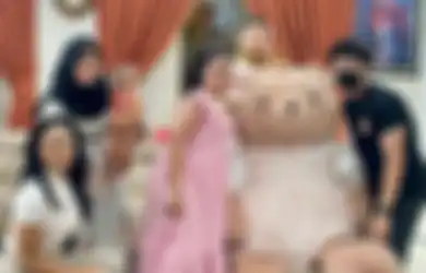 Makin Lengket! Begini Potret Aurel Hermansyah Beri Kejutan  Ultah untuk Amora Lemos, Respon Krisdayanti Jadi Sorotan
