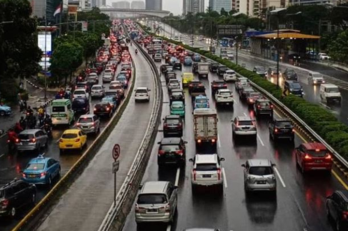 Kondisi Jl Gatot Subroto pada 18 Mei 2020 