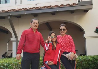 5 Potret Kekompakan Keluarga Mayangsari dan Bambang Trihatmodjo, Sering Pakai Baju Kembaran!