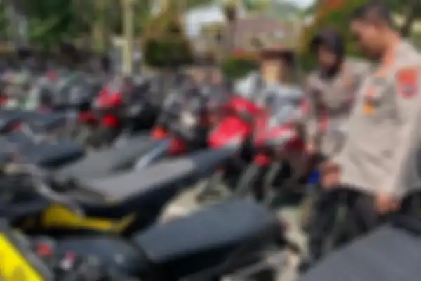 Sebanyak 250 motor berknalpot brong disita polisi.