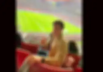 Marc Marquez Nongol Di Stadion Milik Atletico Madrid, Gak Lagi Dukung FC Barcelona?