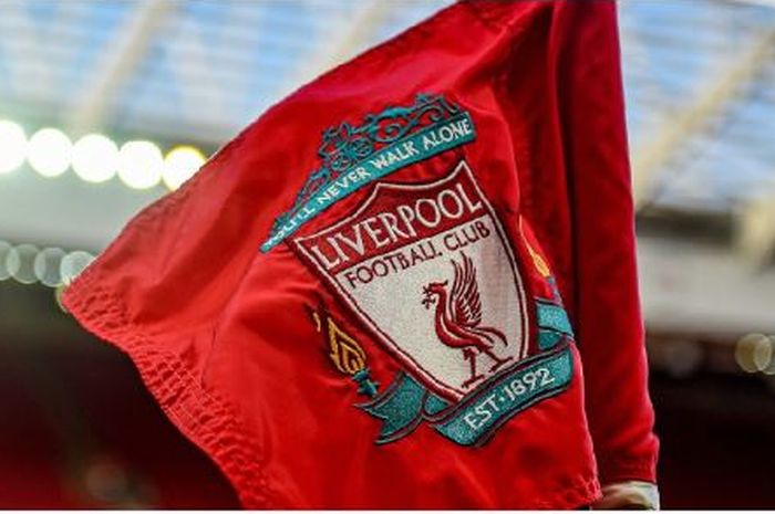 Pertandingan amal antara legenda Liverpool melawan legenda Barcelona harus ditunda karena mulai merebaknya virus corona di Inggris.