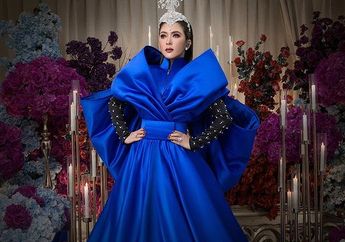 Pergi ke Sumpermarket Dekat Rumah, Lihat Gaya Mewah Syahrini Pakai Jaket Bulu dan Tenteng Tas Seharga Rumah!