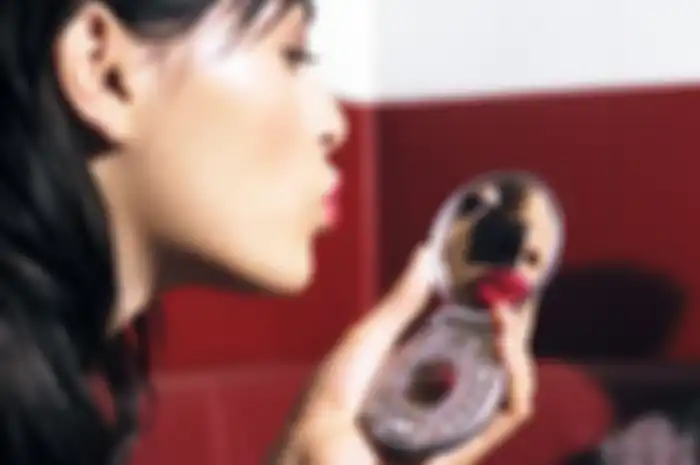 5 Desain Handphone Paling Nyeleneh, Ada yang Mirip Alat Make Up