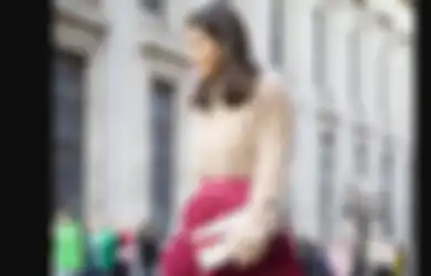 Inspirasi OOTD Pakai Outfit Warna Viva Magenta. Trendi Kekinian!