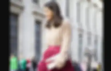 Inspirasi OOTD Pakai Outfit Warna Viva Magenta. Trendi Kekinian!