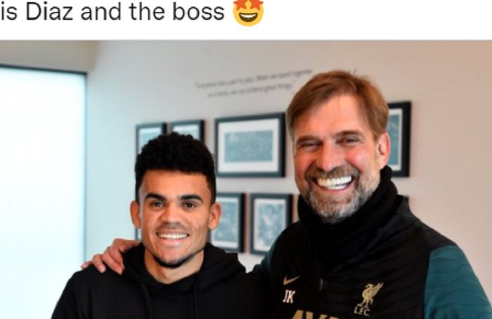 Pemain anyar Liverpool, Luis Diaz, bersama pelatih Liverpool, Jurgen Klopp