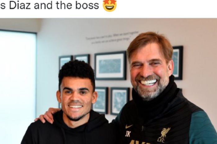 Pemain anyar Liverpool, Luis Diaz, bersama pelatih Liverpool, Jurgen Klopp