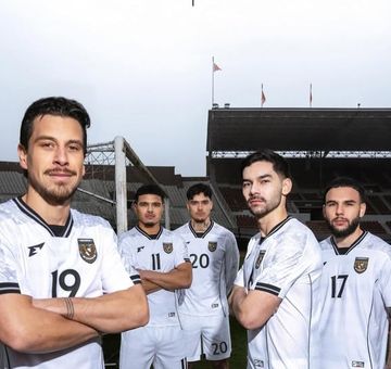 Jersey away terbaru timnas Indonesia.