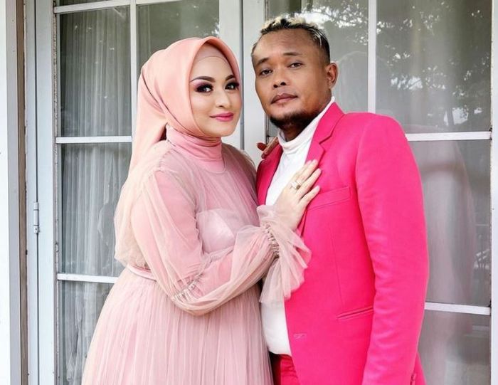 Sule dan sang istri, Nathalie Holscher.