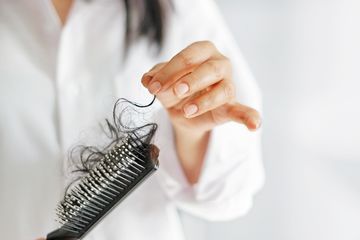 Cara Mengatasi Rambut Rontok dengan Bawang Merah, Perhatikan Frekuensi