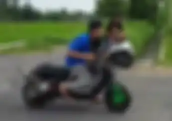 Ini Vespa 2-tak Atau Kawasaki Ninja 150? Sangar Begitu Suara dan Larinya!