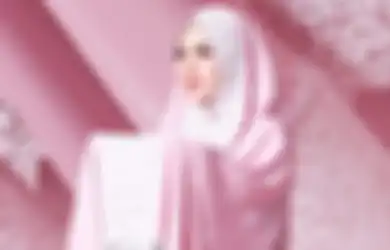 Harganya Selangit, Ini Dia 7 Fakta Mengejutkan Mukena Syahrini