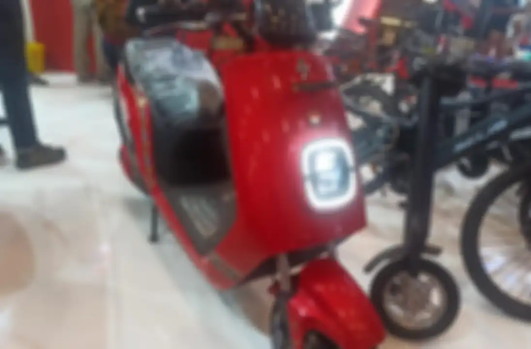 Motor listrik Selis E-Max di GIIAS 2022