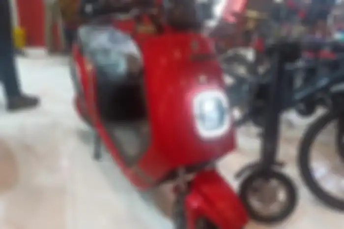 Motor listrik Selis E-Max di GIIAS 2022