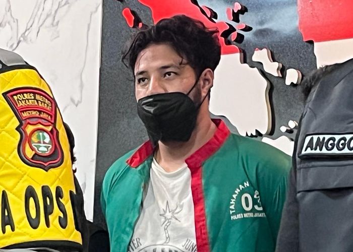Ammar Zoni di Polres Metro Jakarta Barat, Jumat (15/12/2023).