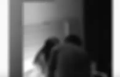 Warga Sedesa Dibuat Geger Status Whatsapp, Beredar Rekaman Adegan Ranjang Oknum Perangkat Desa dengan Wanita Simpanannya, Sosok Tak Terduga Inilah yang Jadi Biang Keladi Videonya Viral