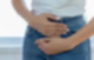 Tanpa Disadari, 5 Gaya Hidup Ini Bisa Bikin Kita Terkena Kanker Usus!